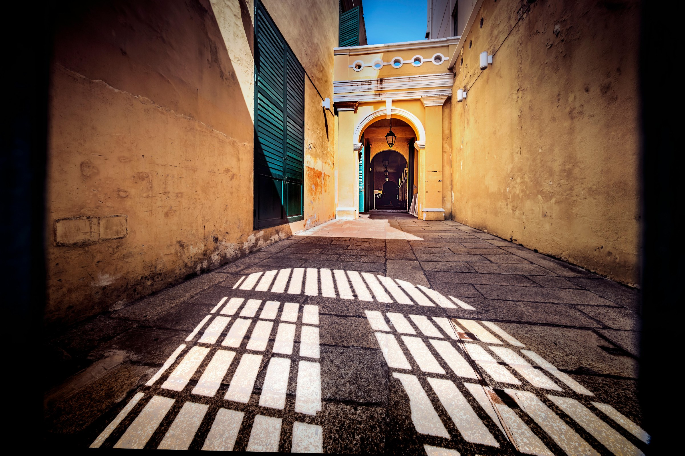 Luxury riad courtyard in Marrakech, starting point of an 8-day private Morocco itinerary combining the High Atlas and Sahara Desert.