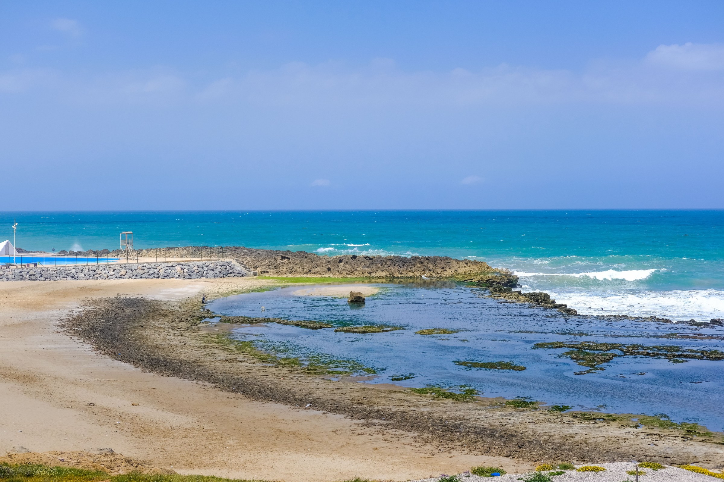 Essaouira medina, Atlantic ramparts, fishing port, seafood dining and coastal wellness stay in Morocco.