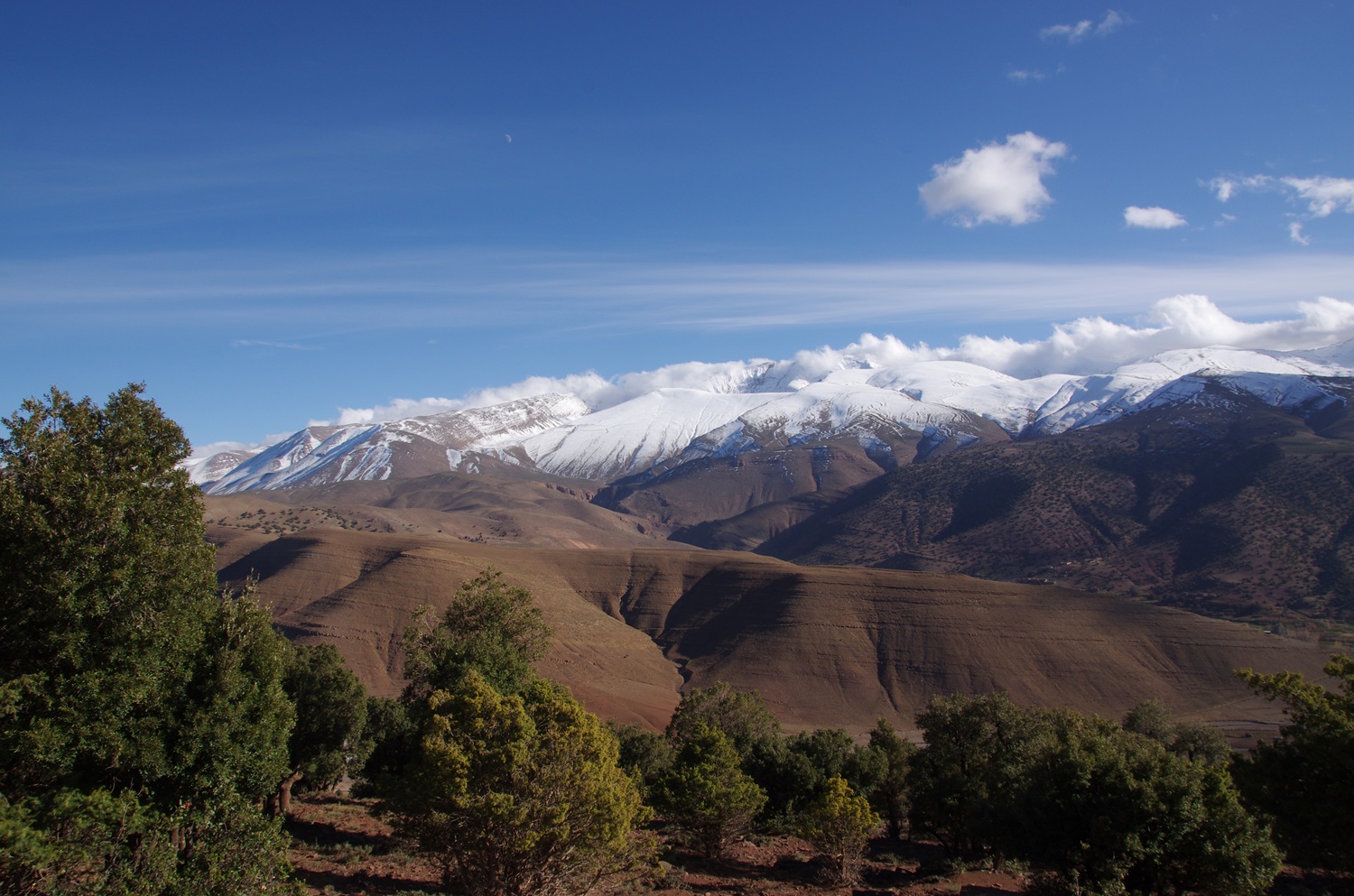 Guided trek from Arous to Tarkeddit Plateau, with High Atlas mountain trails, open landscapes and M’Goun scenery.